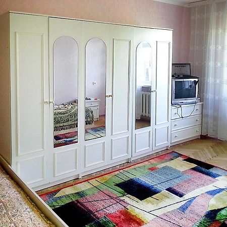 Однокомнатная Квартира На Улице Попудренко Kiev Luaran gambar